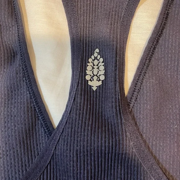 NWT FP Movement Free Throw Crop Top in midnight navy size XS - Picture 8 of 8